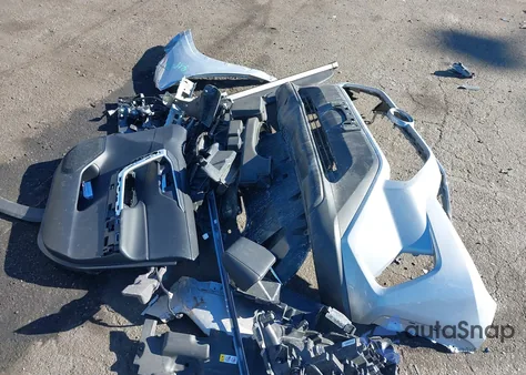 2025 Toyota Rav4 Xle Premium из США, поврежденный, VIN 2T3C1RFV2SW411268